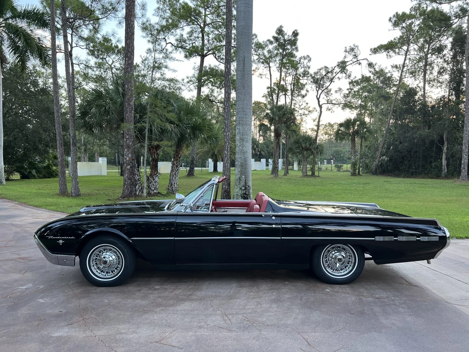 1962 Ford Thunderbird 3rd Gen - Image 14 of 31