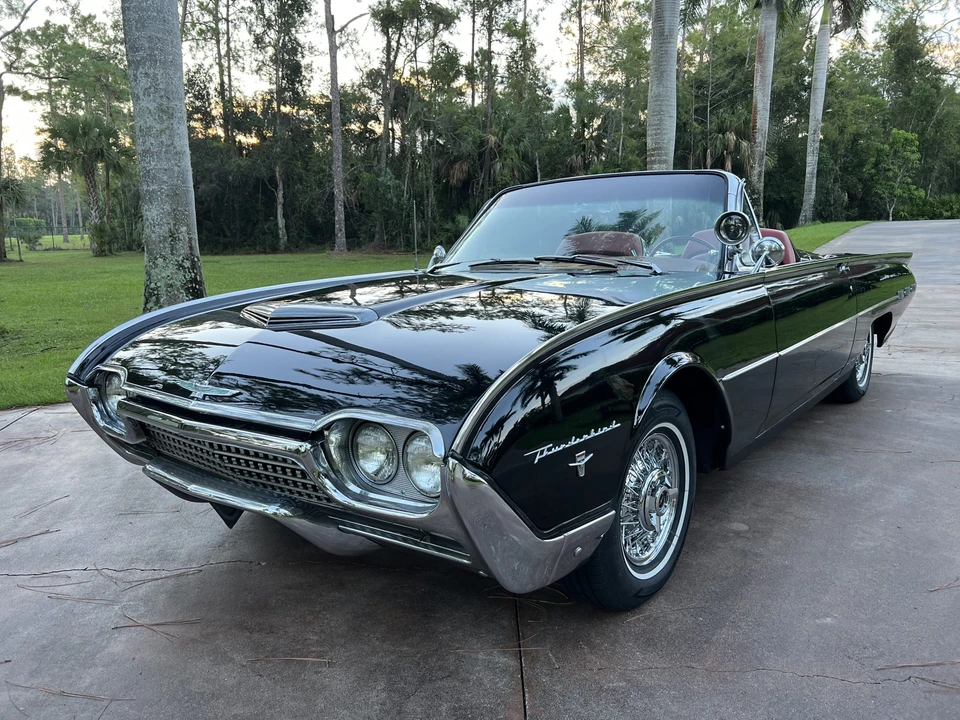 1962 Ford Thunderbird 3rd Gen - Image 12 of 31