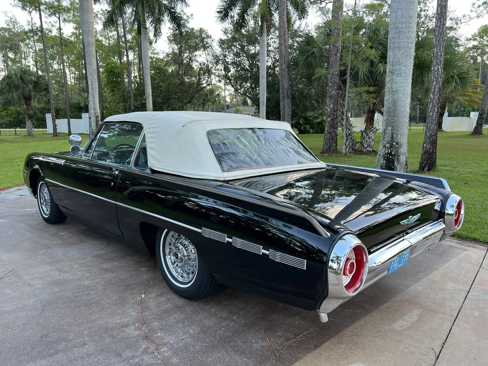 1962 Ford Thunderbird 3rd Gen - Image 25 of 31