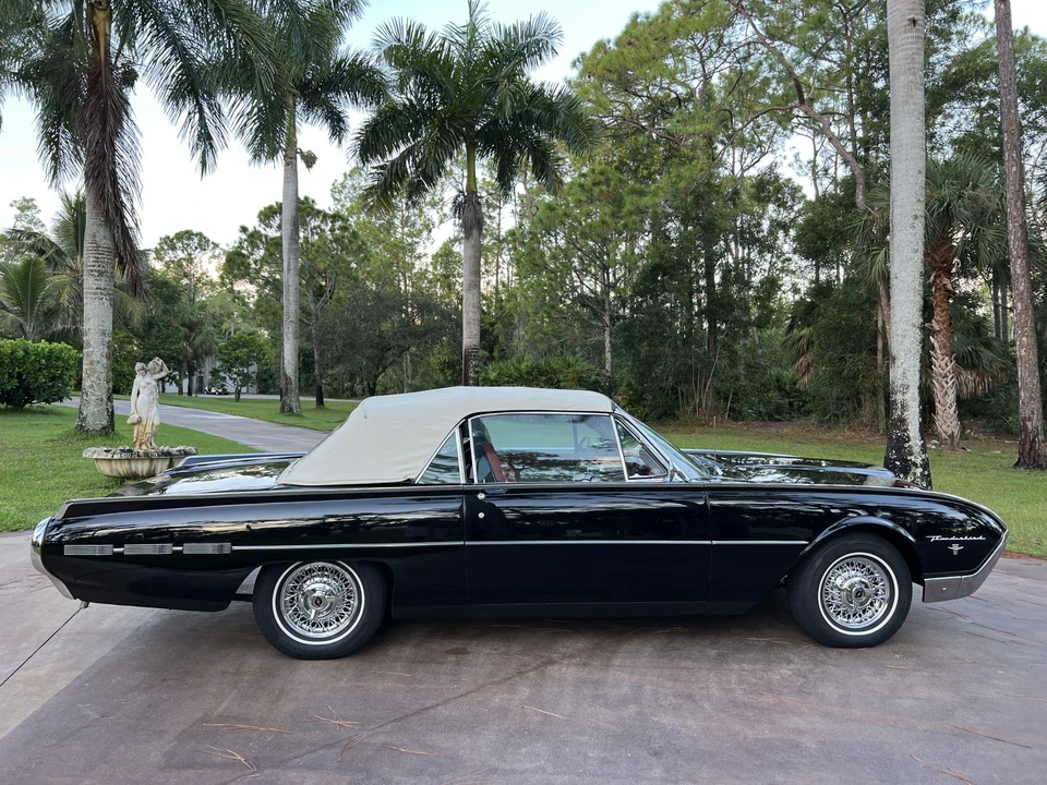 1962 Ford Thunderbird 3rd Gen - Image 28 of 31