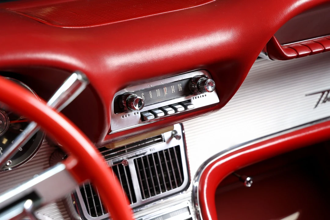 1962 Ford Thunderbird 3rd Gen - Image 24 of 31