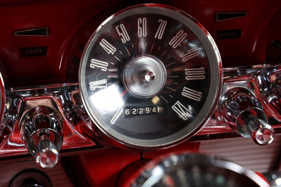 1962 Ford Thunderbird 3rd Gen - Image 21 of 31
