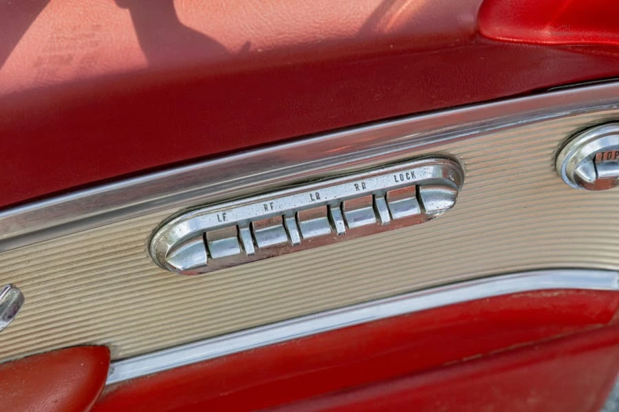 1962 Ford Thunderbird 3rd Gen - Image 24 of 31