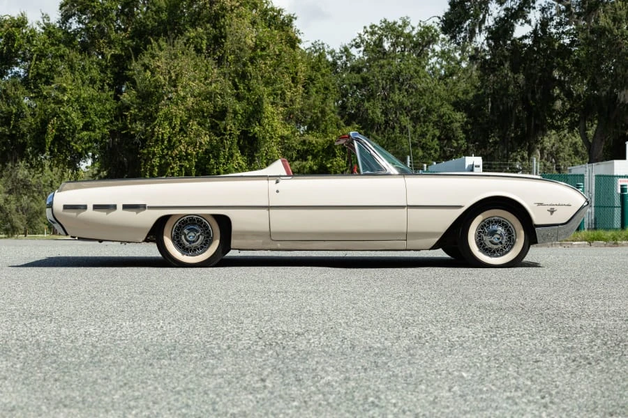 1962 Ford Thunderbird 3rd Gen - Image 2 of 31