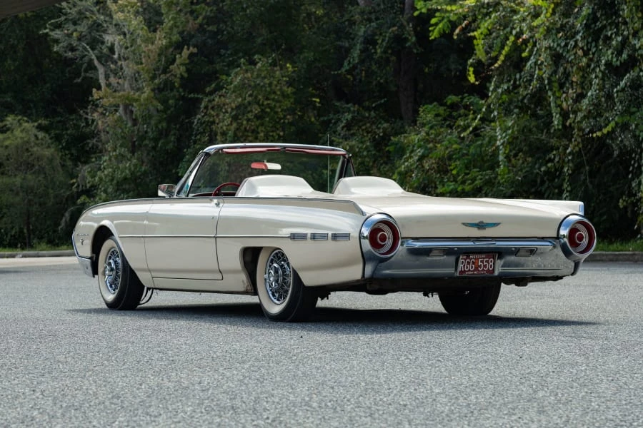 1962 Ford Thunderbird 3rd Gen - Image 13 of 31