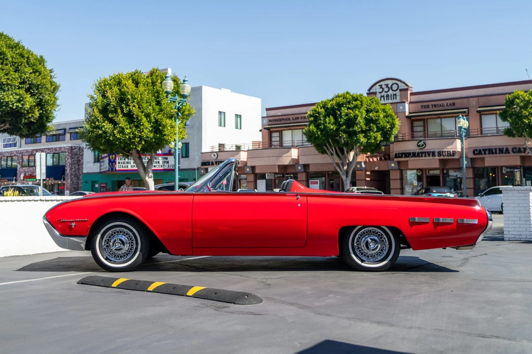 1962 Ford Thunderbird 3rd Gen - Image 5 of 31