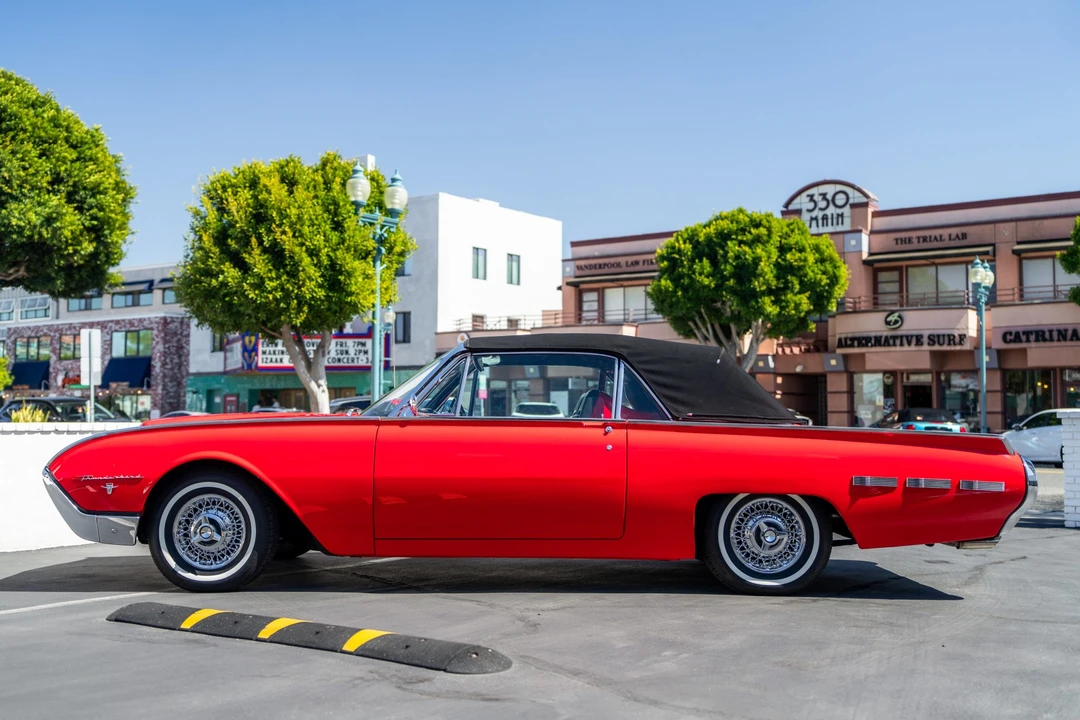 1962 Ford Thunderbird 3rd Gen - Image 13 of 31