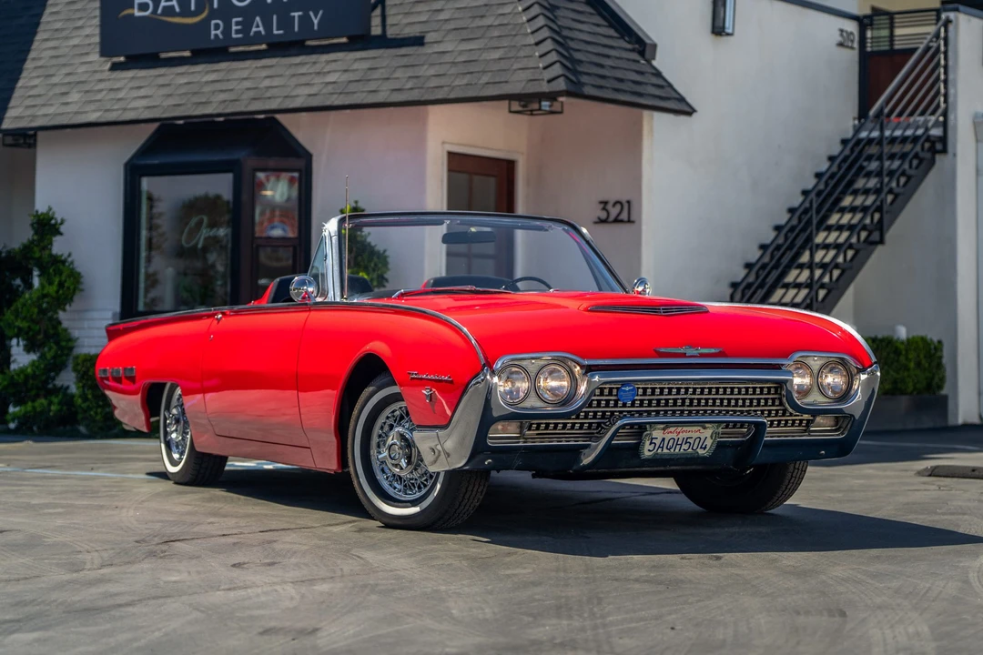 1962 Ford Thunderbird 3rd Gen - Image 2 of 31