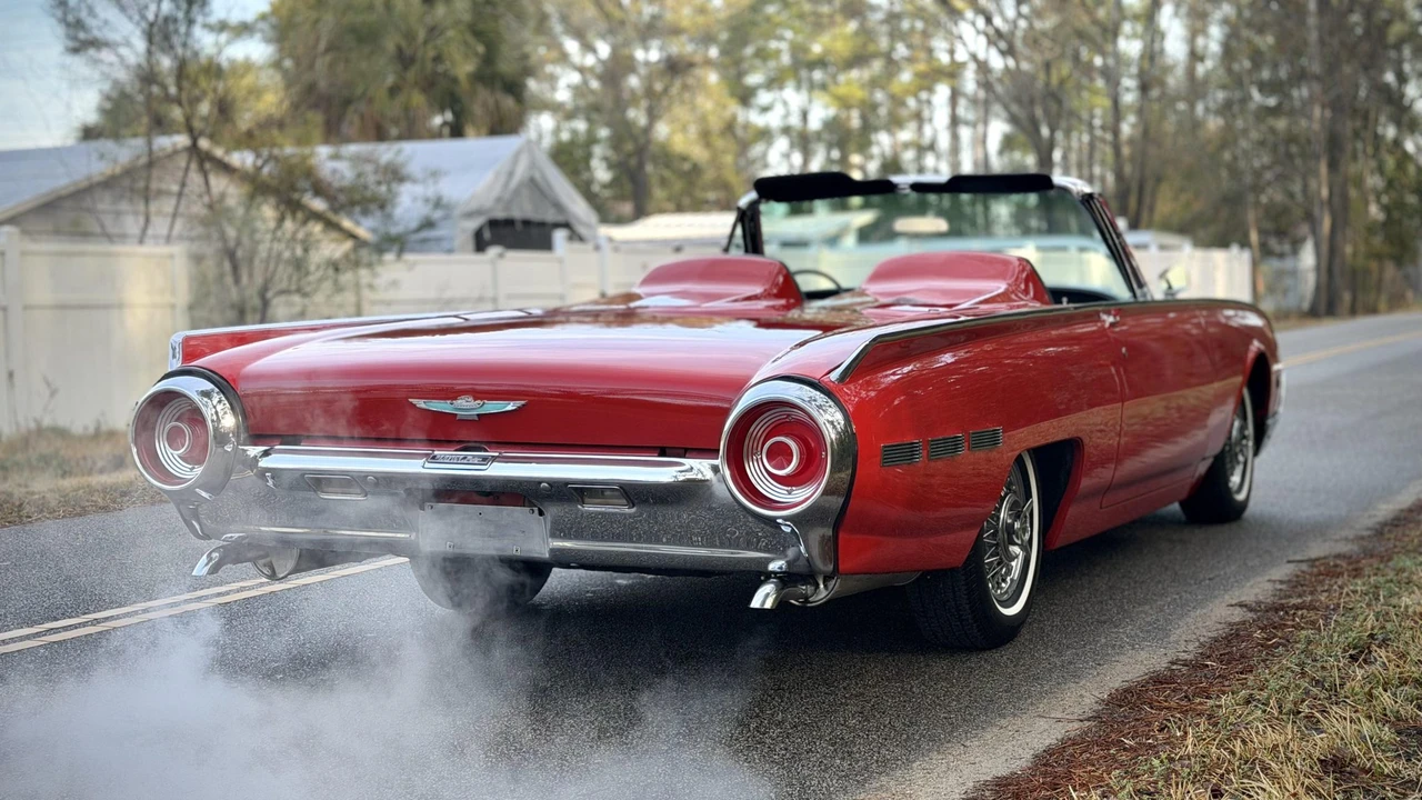 1962 Ford Thunderbird 2nd Gen - Image 13 of 31