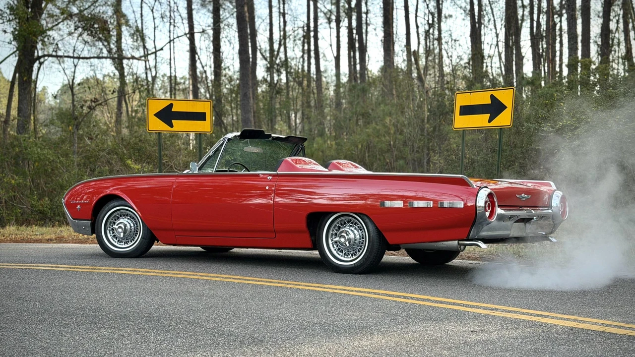 1962 Ford Thunderbird 2nd Gen - Image 23 of 31