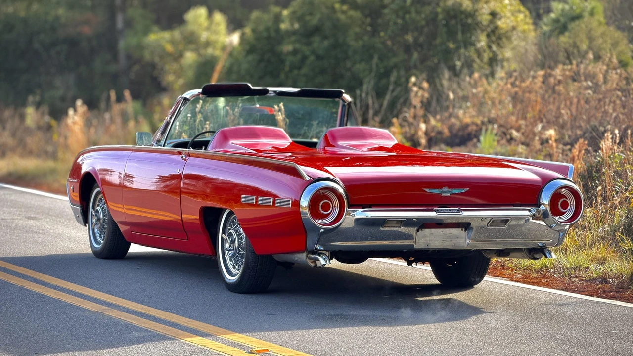1962 Ford Thunderbird 2nd Gen - Image 17 of 31