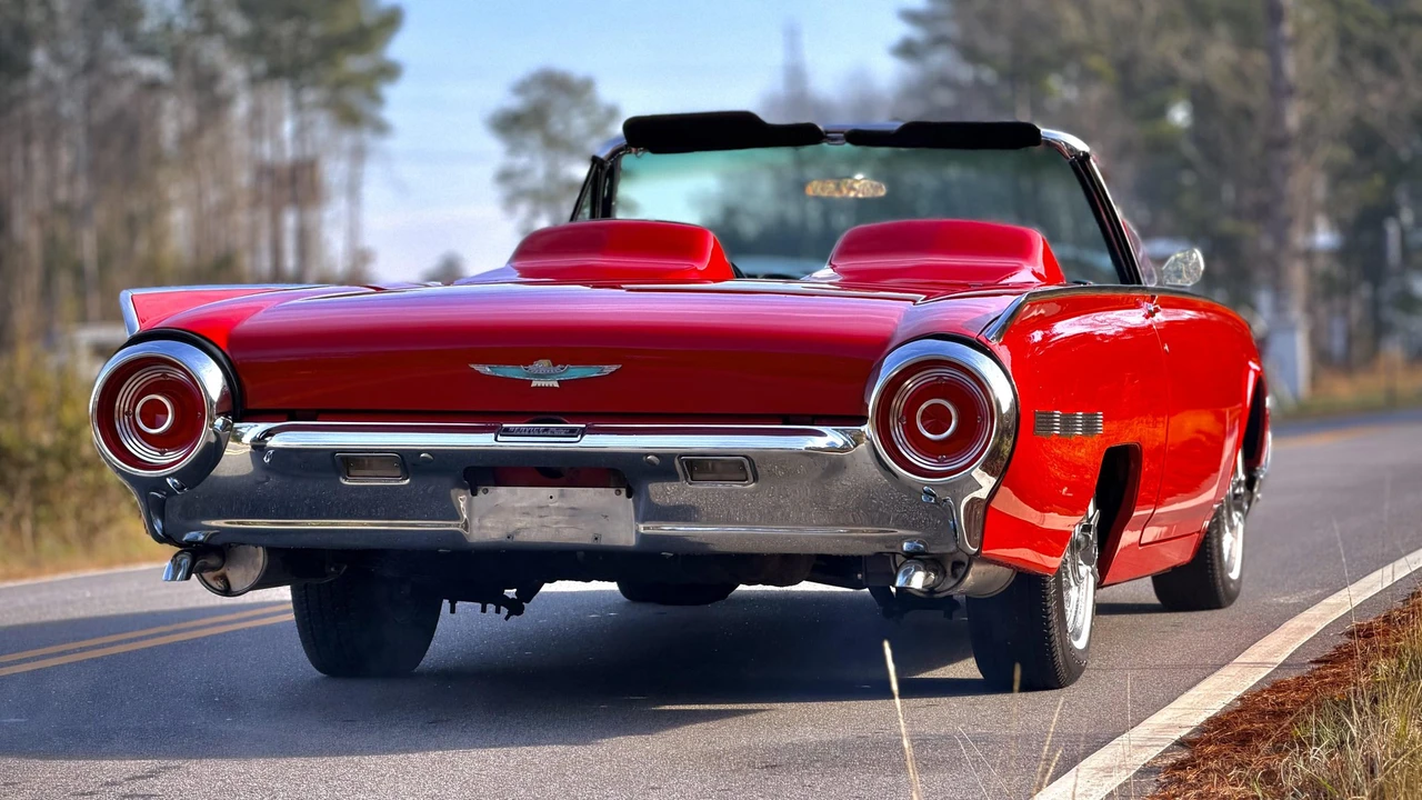 1962 Ford Thunderbird 2nd Gen - Image 14 of 31