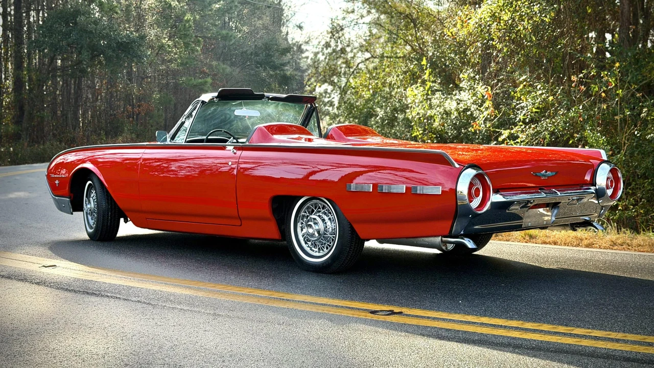 1962 Ford Thunderbird 2nd Gen - Image 21 of 31