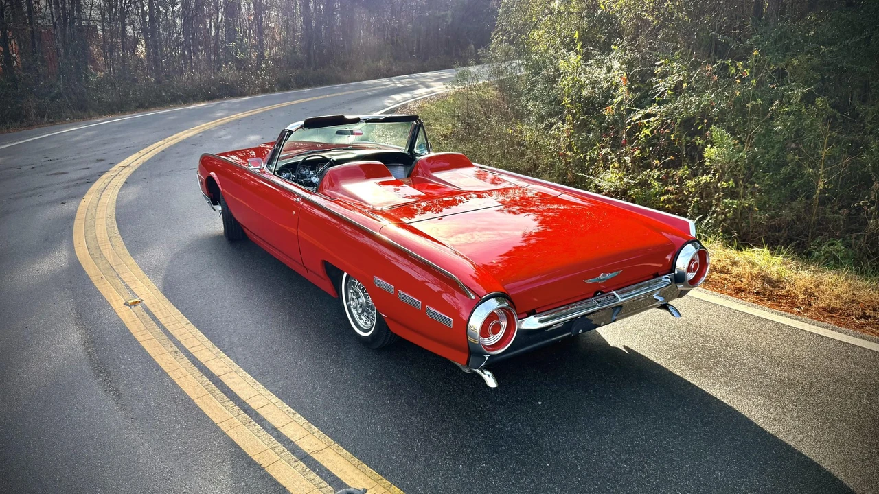 1962 Ford Thunderbird 2nd Gen - Image 19 of 31