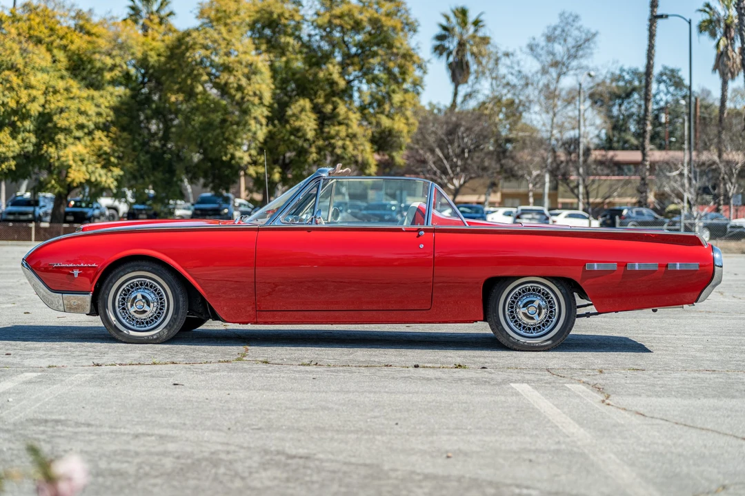 1962 Ford Thunderbird 3rd Gen - Image 9 of 31