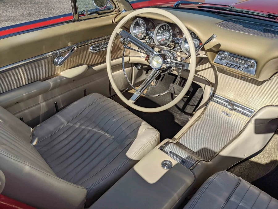 1962 Ford Thunderbird 3rd Gen - Image 4 of 31