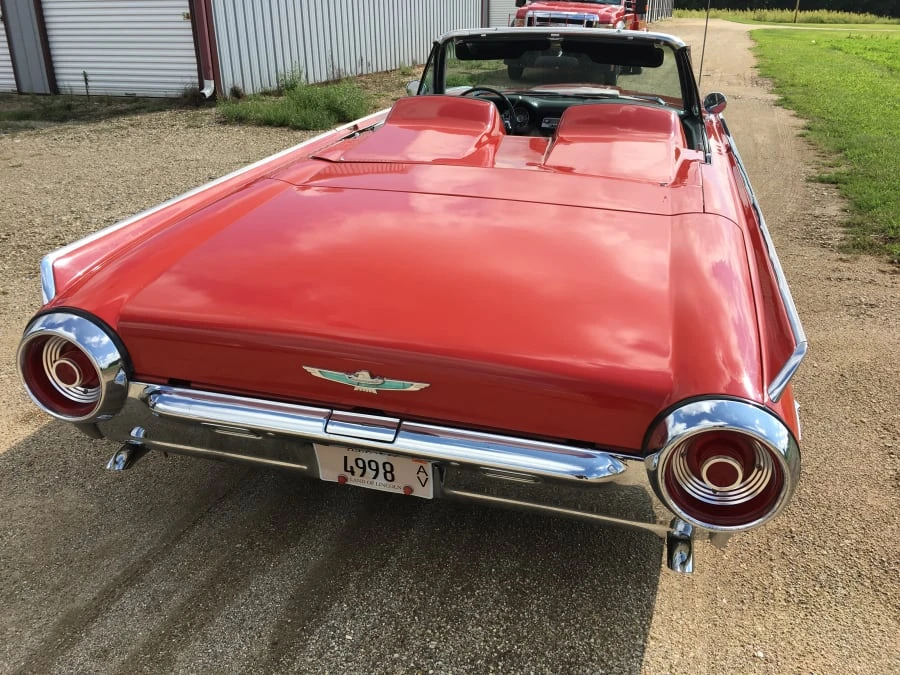 1962 Ford Thunderbird 3rd Gen - Image 11 of 12