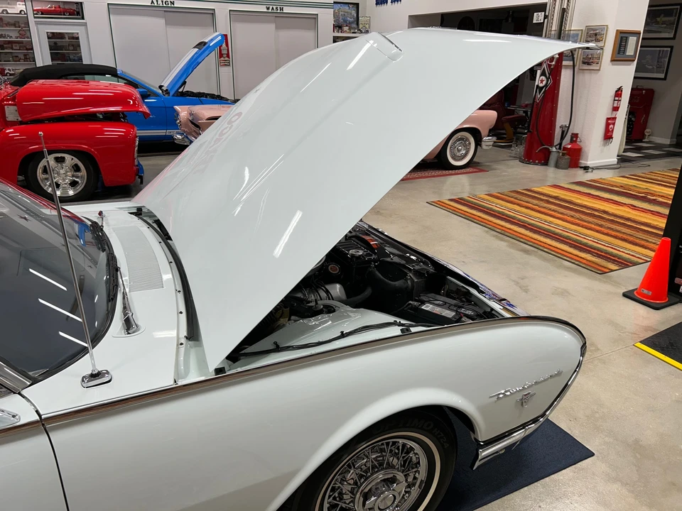 1962 Ford Thunderbird 3rd Gen - Image 23 of 31