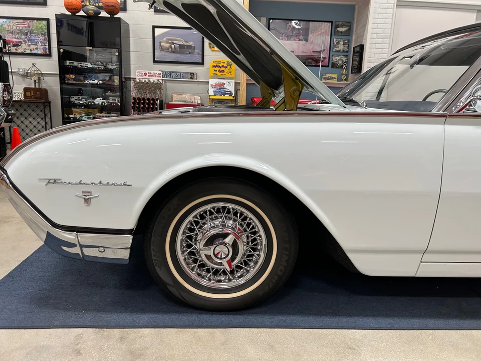 1962 Ford Thunderbird 3rd Gen - Image 25 of 31