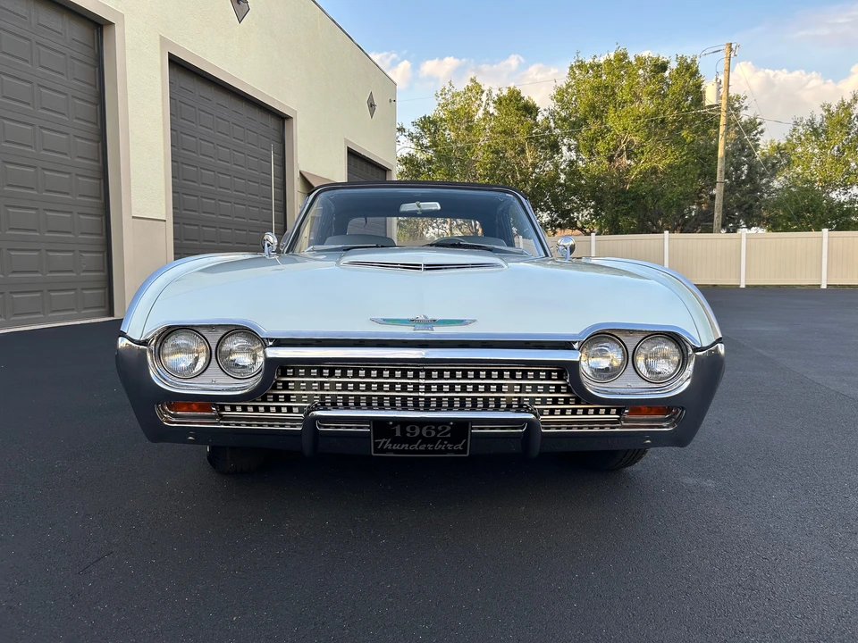 1962 Ford Thunderbird 3rd Gen - Image 17 of 31