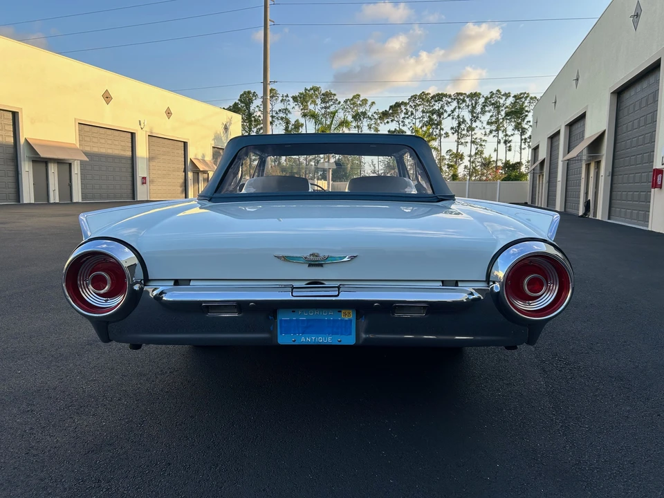 1962 Ford Thunderbird 3rd Gen - Image 13 of 31