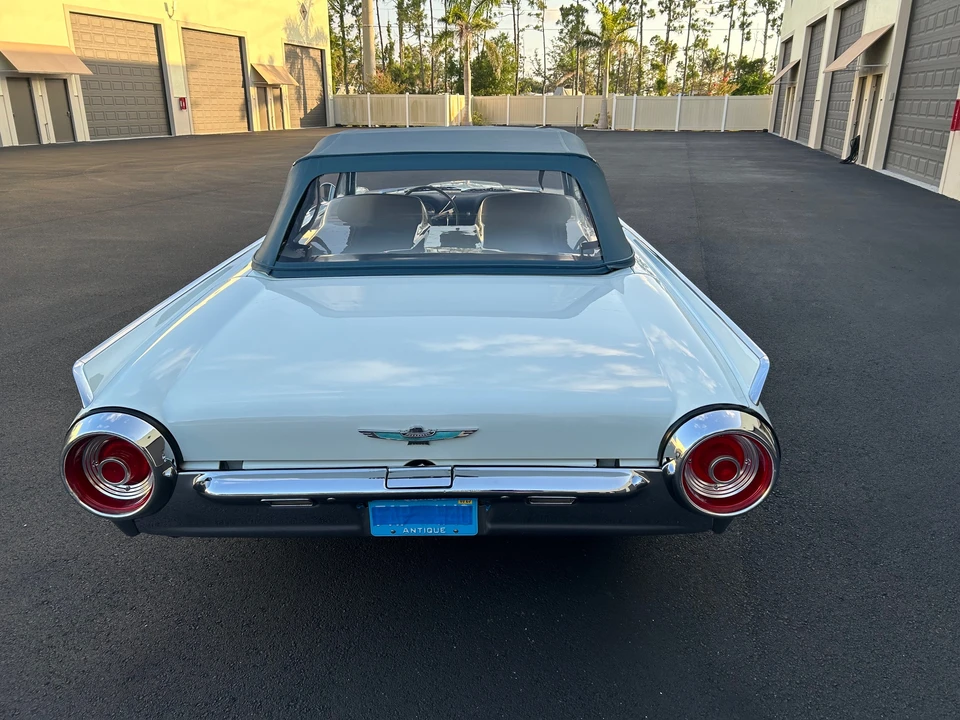 1962 Ford Thunderbird 3rd Gen - Image 12 of 31