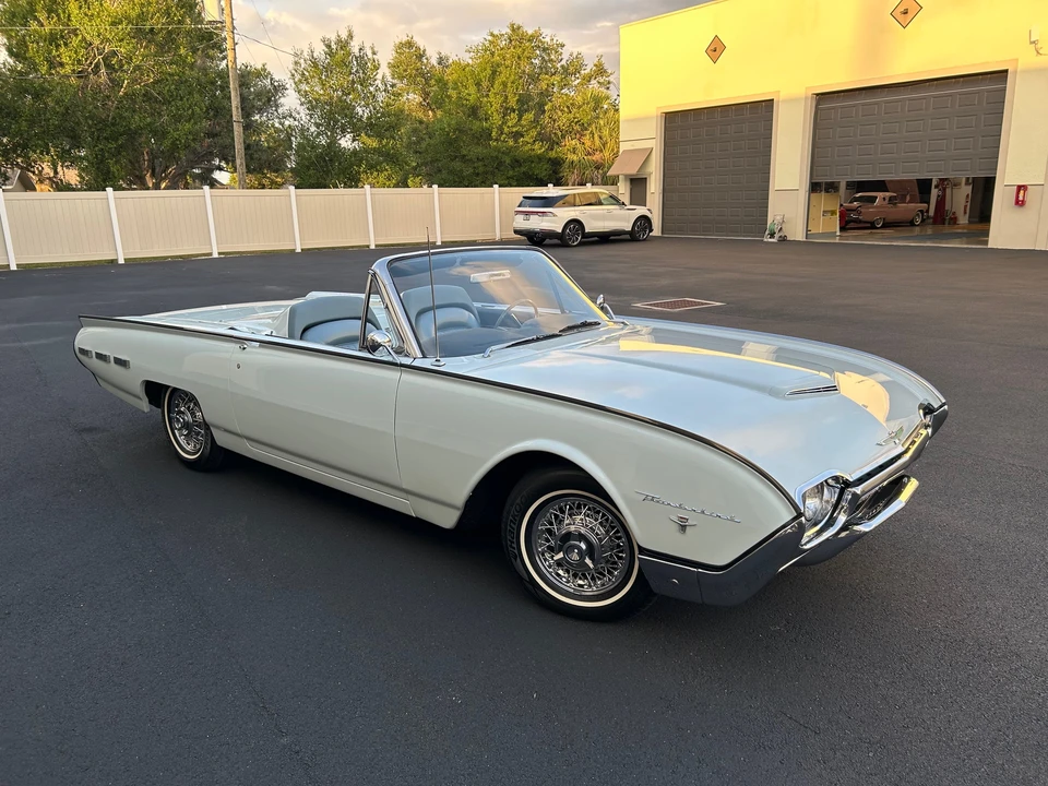 1962 Ford Thunderbird 3rd Gen - Image 7 of 31