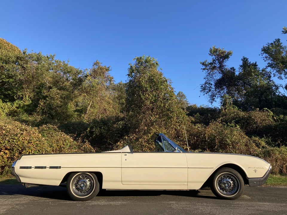 1962 Ford Thunderbird 3rd Gen - Image 14 of 31