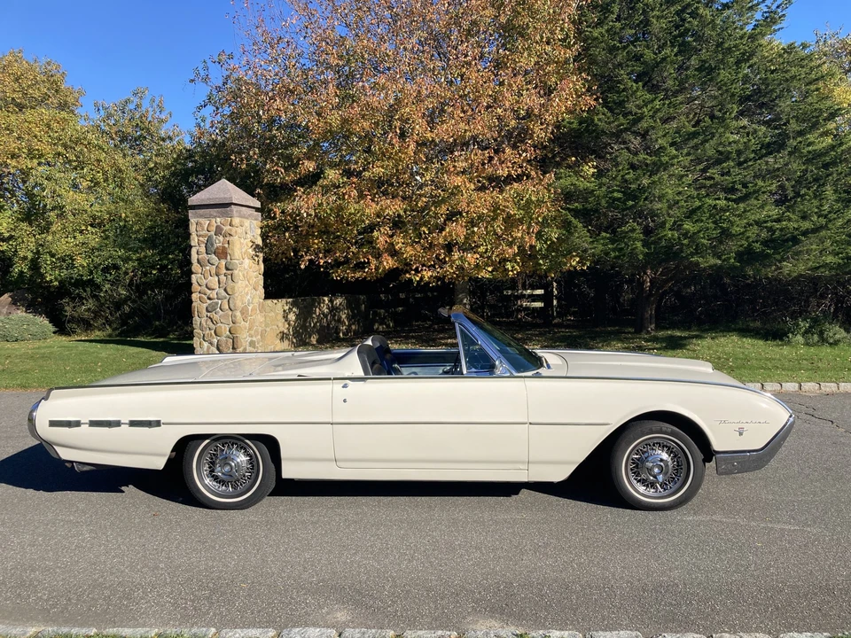 1962 Ford Thunderbird 3rd Gen - Image 13 of 31
