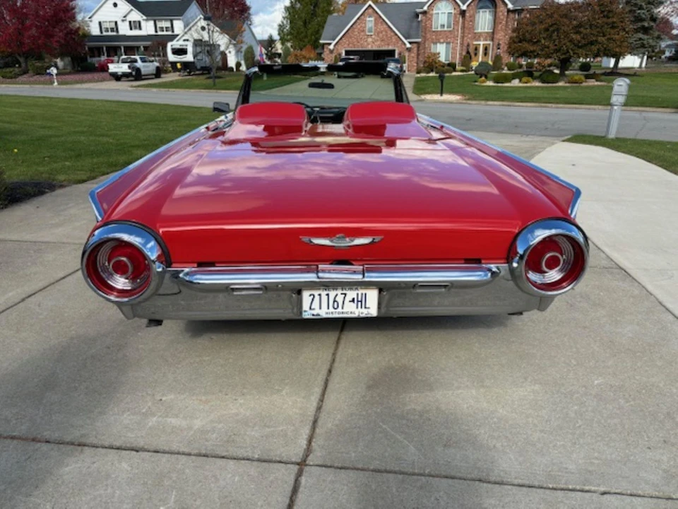 1962 Ford Thunderbird 3rd Gen - Image 13 of 31