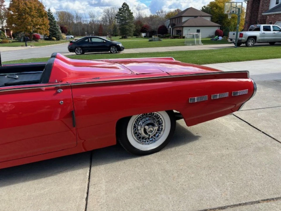 1962 Ford Thunderbird 3rd Gen - Image 21 of 31