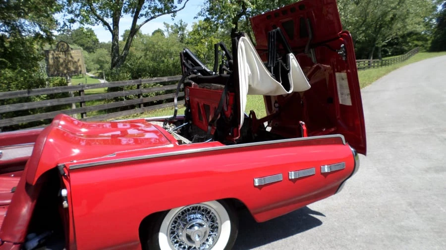 1962 Ford Thunderbird 3rd Gen - Image 12 of 17