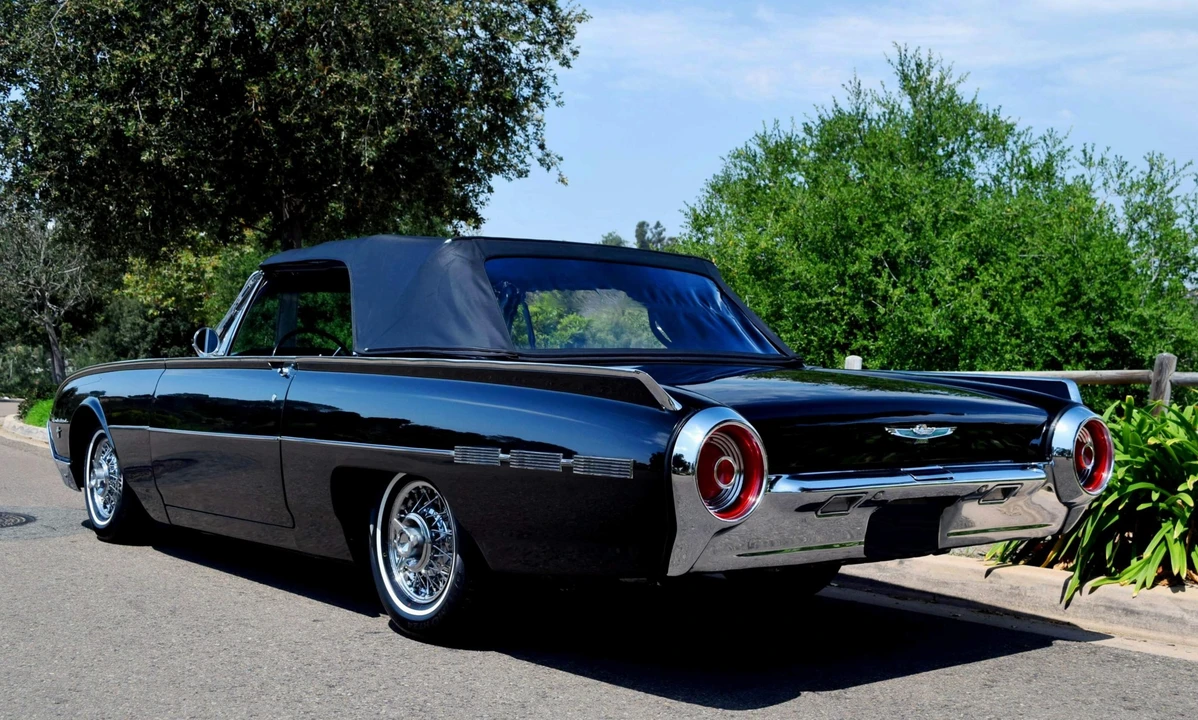 1962 Ford Thunderbird 3rd Gen - Image 30 of 31