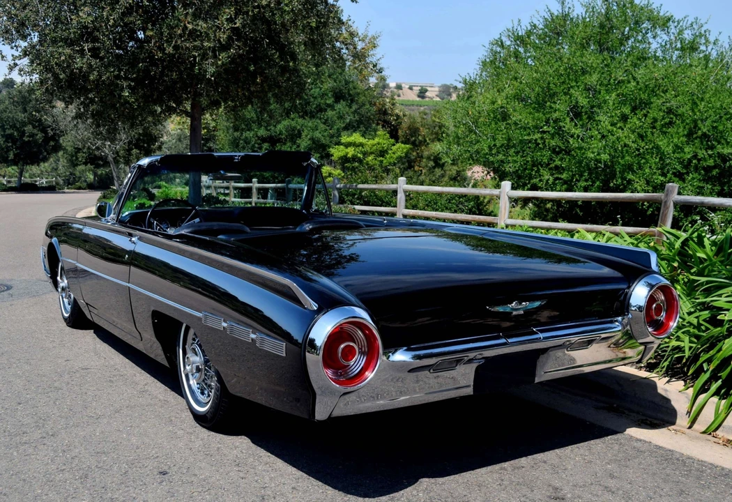 1962 Ford Thunderbird 3rd Gen - Image 13 of 31