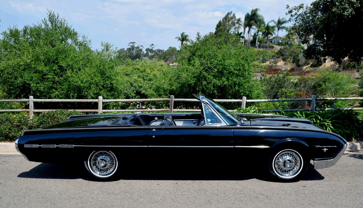 1962 Ford Thunderbird 3rd Gen - Image 19 of 31