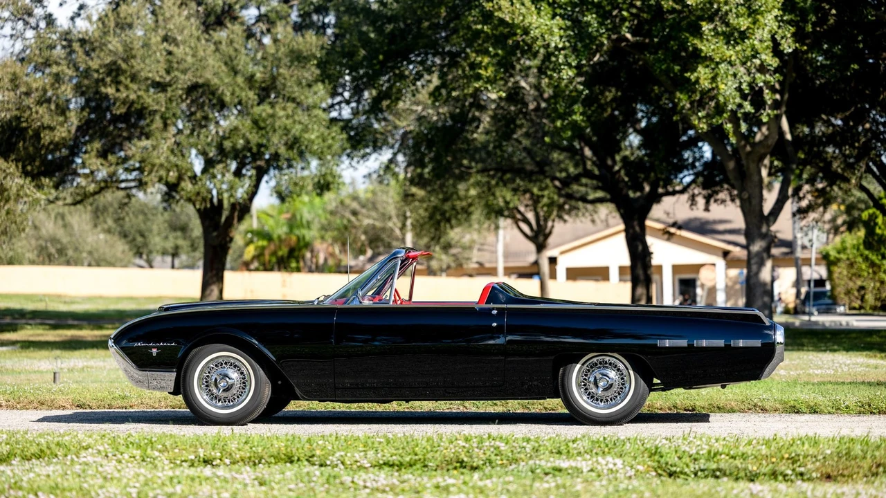 1962 Ford Thunderbird 3rd Gen - Image 15 of 31