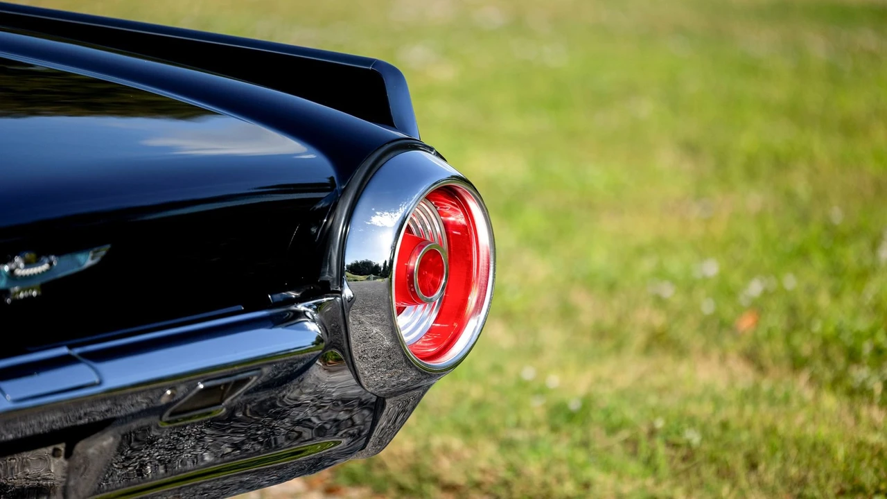 1962 Ford Thunderbird 3rd Gen - Image 29 of 31