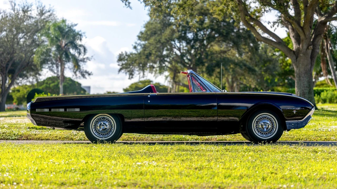 1962 Ford Thunderbird 3rd Gen - Image 20 of 31