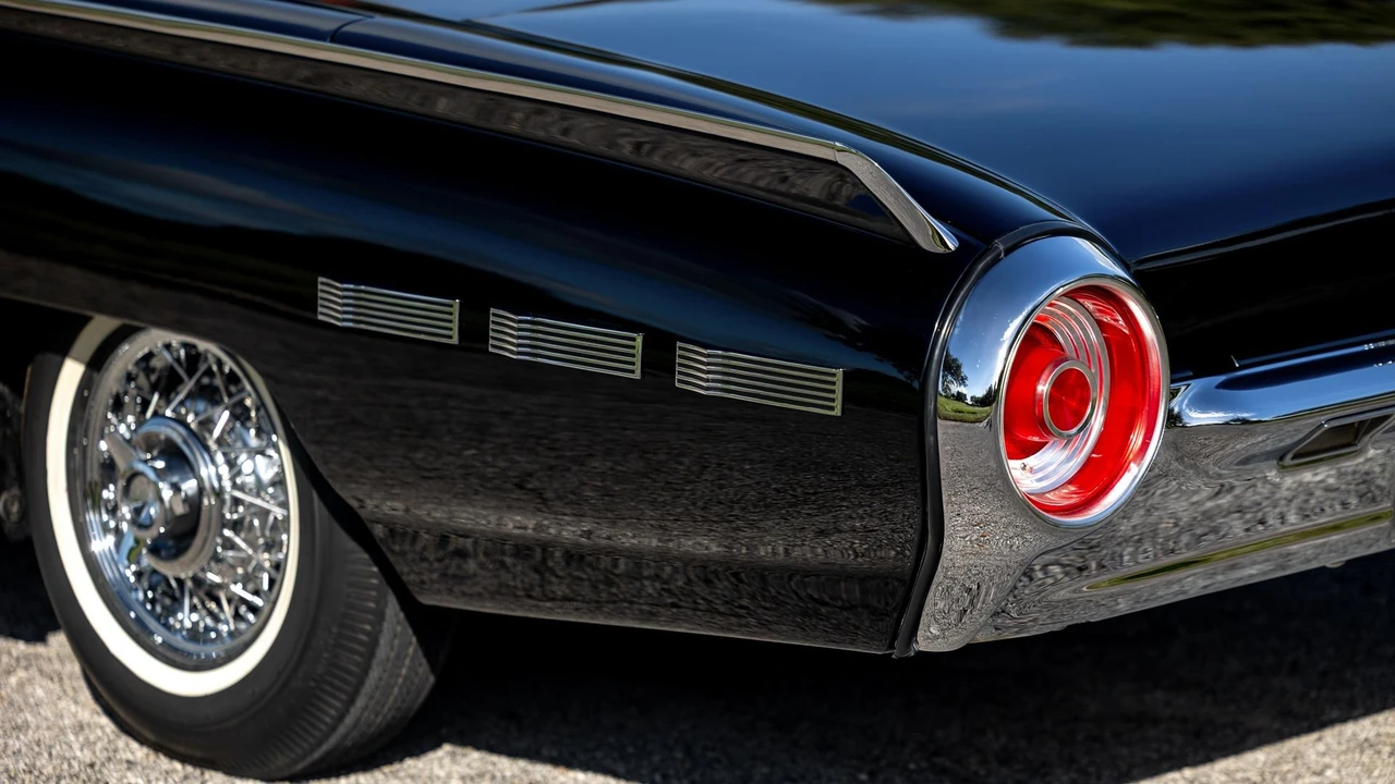 1962 Ford Thunderbird 3rd Gen - Image 21 of 31