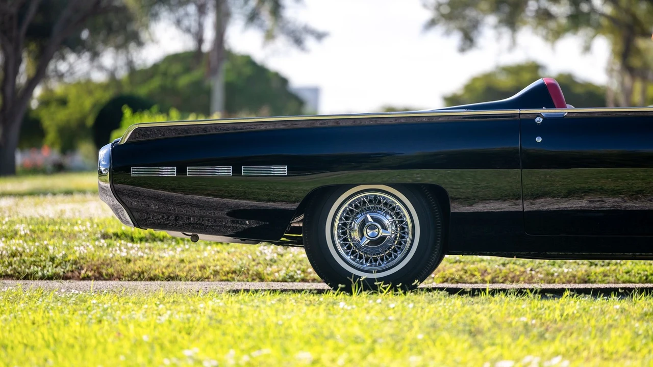 1962 Ford Thunderbird 3rd Gen - Image 18 of 31