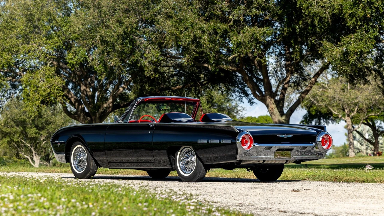 1962 Ford Thunderbird 3rd Gen - Image 16 of 31