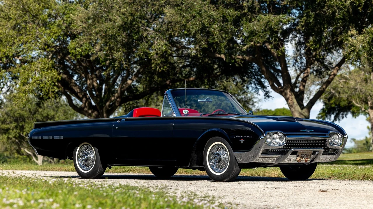 1962 Ford Thunderbird 3rd Gen - Image 14 of 31
