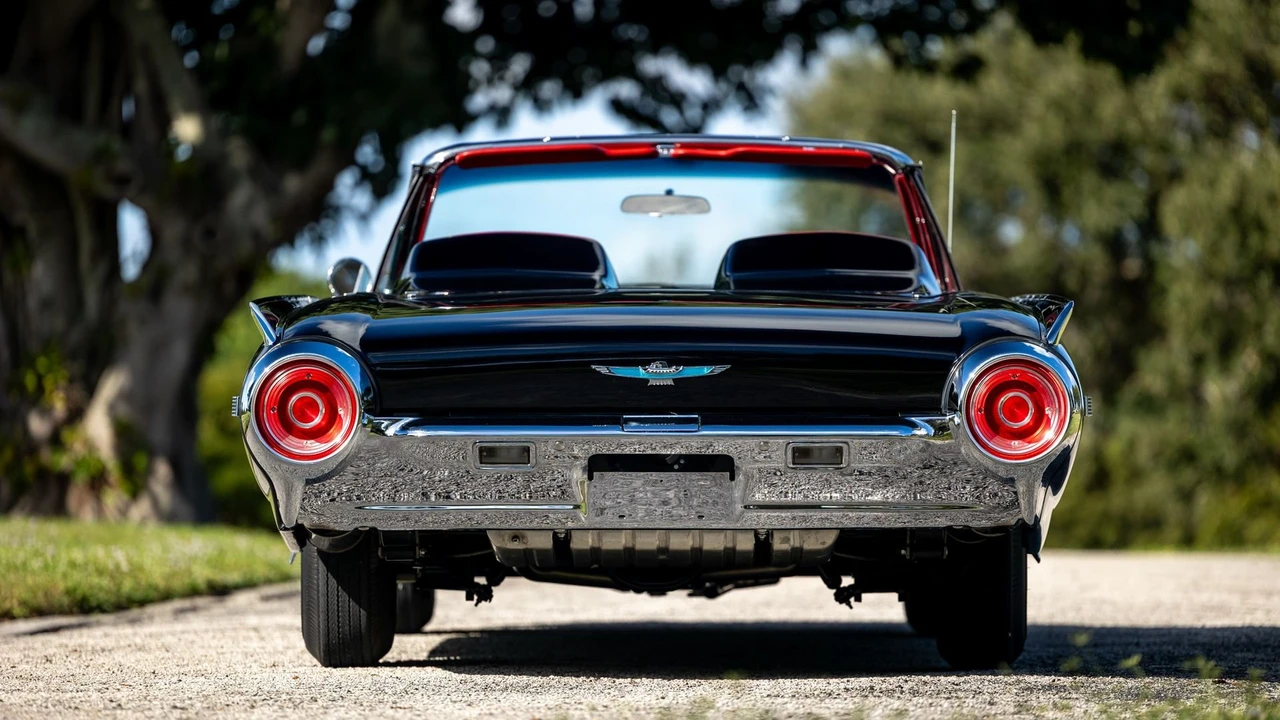 1962 Ford Thunderbird 3rd Gen - Image 4 of 31