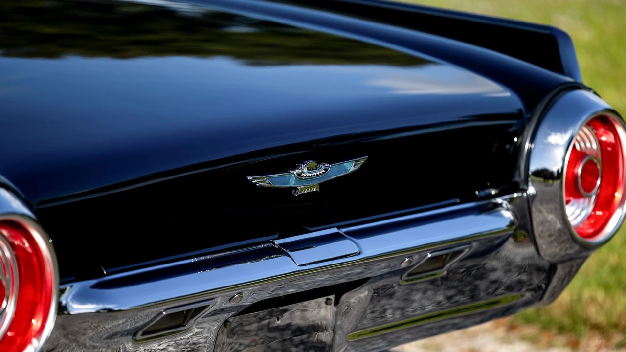1962 Ford Thunderbird 3rd Gen - Image 25 of 31