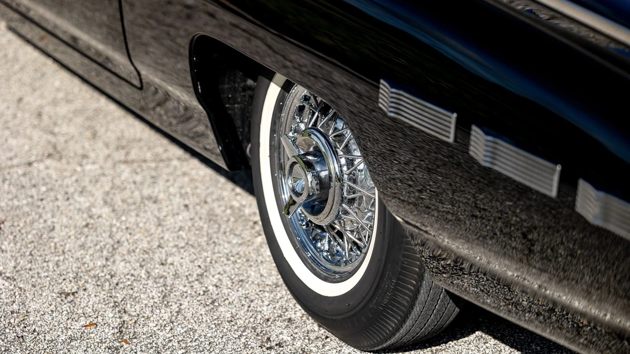 1962 Ford Thunderbird 3rd Gen - Image 28 of 31