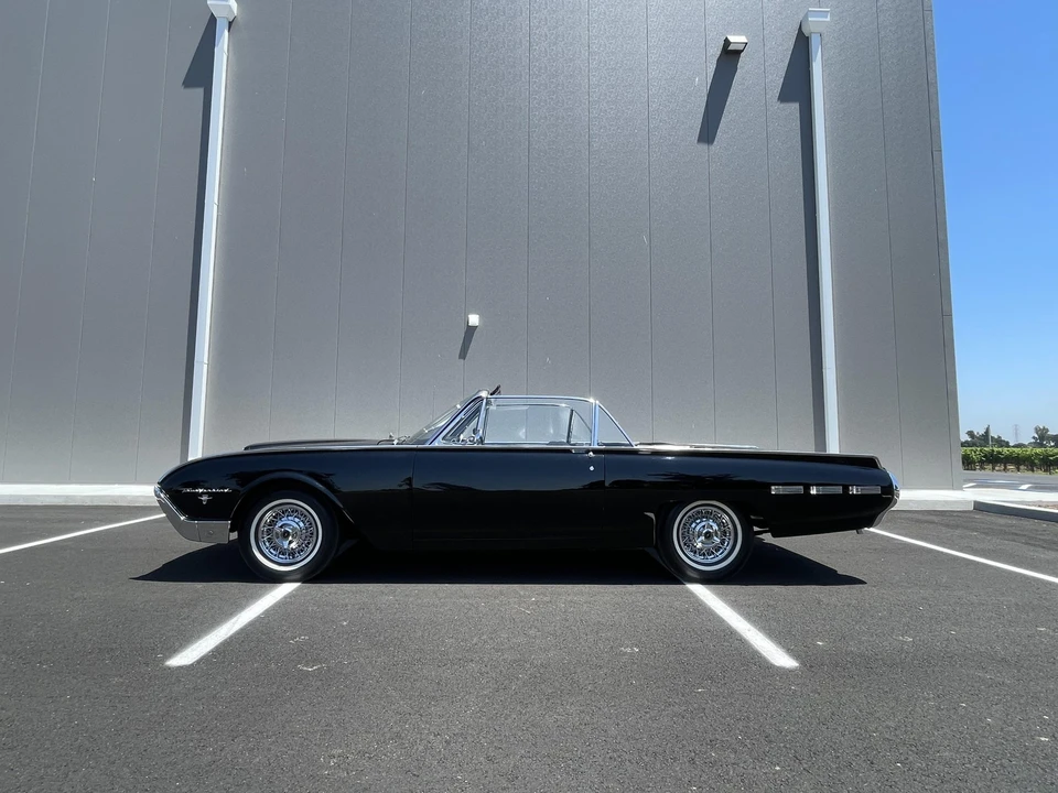 1962 Ford Thunderbird 3rd Gen - Image 24 of 31