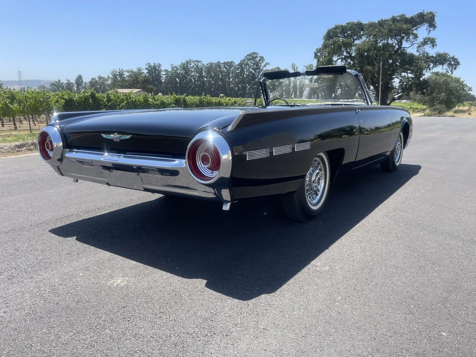 1962 Ford Thunderbird 3rd Gen - Image 17 of 31