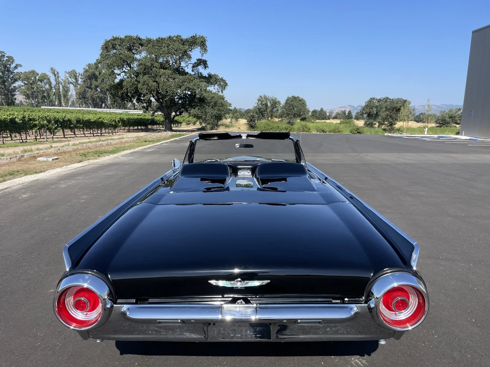 1962 Ford Thunderbird 3rd Gen - Image 13 of 31