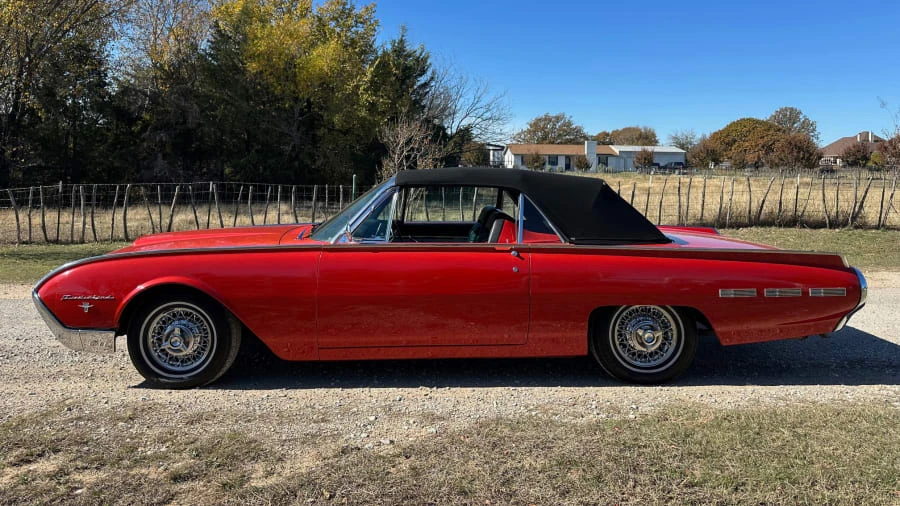 1962 Ford Thunderbird 3rd Gen - Image 2 of 8