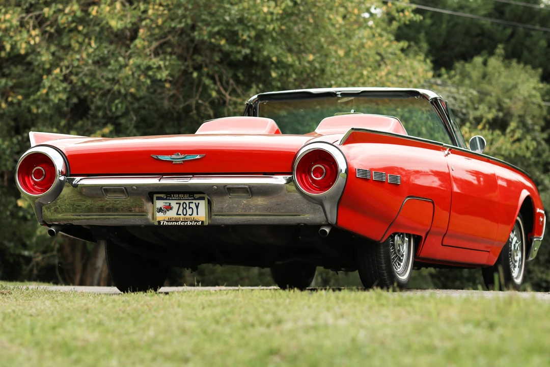 1962 Ford Thunderbird 3rd Gen - Image 9 of 31